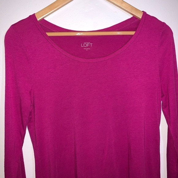 Ann Taylor LOFT Long Sleeved Top - Picture 3 of 6